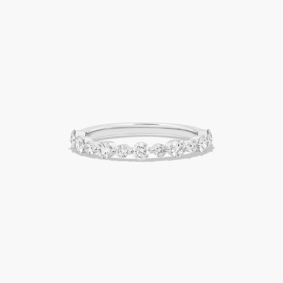 18K White Gold Shared Prong Alternating Diamond Ring