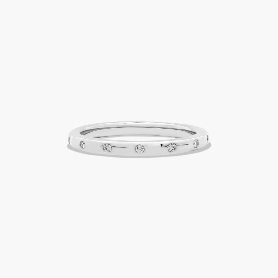 18K White Gold Sleek Accent Diamond Ring