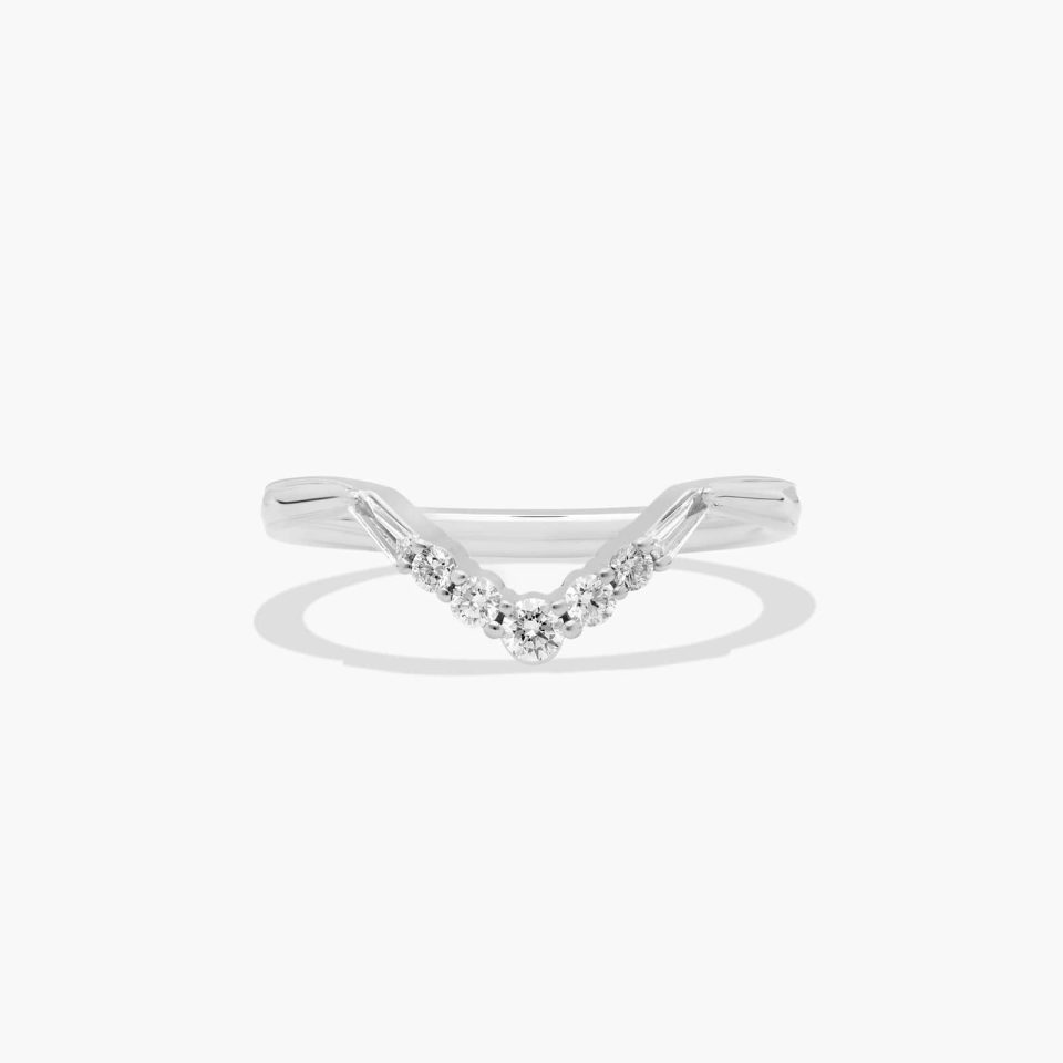 18K White Gold Vintage Glamour Frame Diamond Wedding Ring