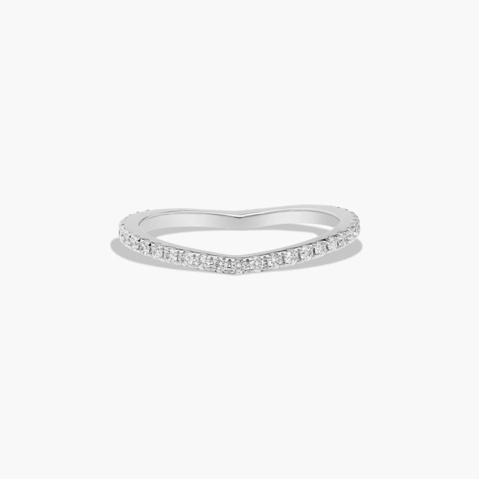 18K White Gold Crest Diamond Ring