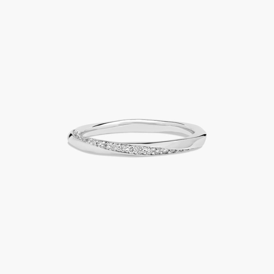 18K White Gold Helix Pavé Wedding Ring
