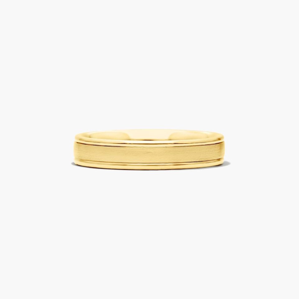 14K Yellow Gold 4.5mm High Polished Round Edge Band