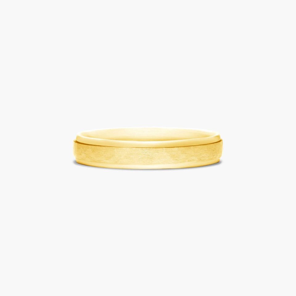 14K Yellow Gold 4mm Comfort Fit Hammered Ring