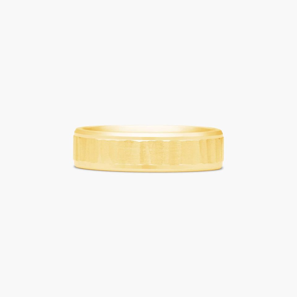14K Yellow Gold 6mm Comfort-Fit Vertical Hammer Beveled Edge Band