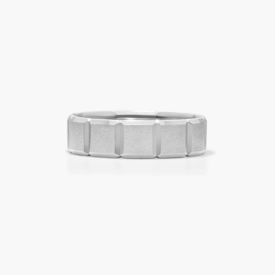 18K White Gold Block Pattern Satin Finish Band