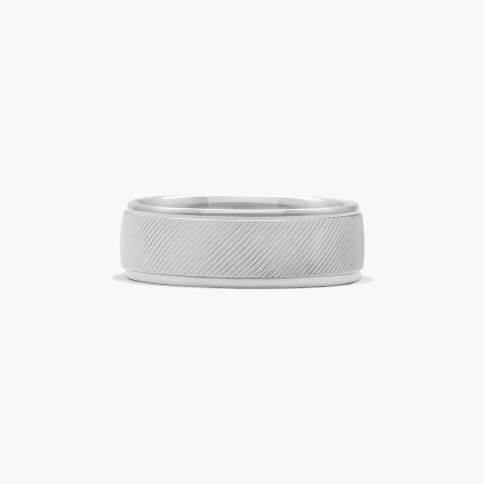 18K White Gold Oblique Design Band